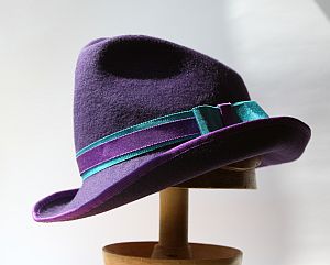 CB158 Asymmetric trilby crown